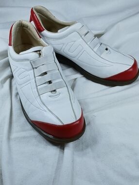 OXOX womens White Leather Sneakers with Red Accents